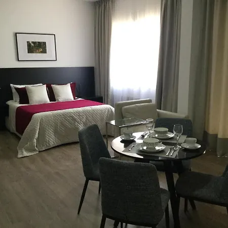 Apartment Large Holiday Apartments Larnaca