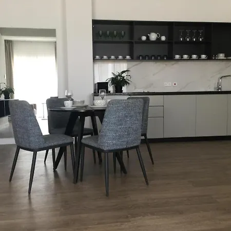 Apartment Large Holiday Apartments *