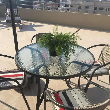 Large Holiday Apartments Lägenhet Larnaca