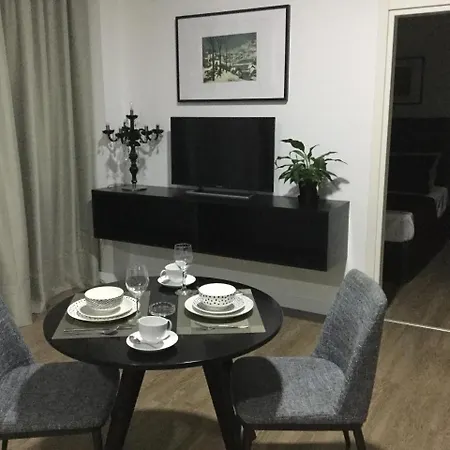 Large Holiday Apartments *