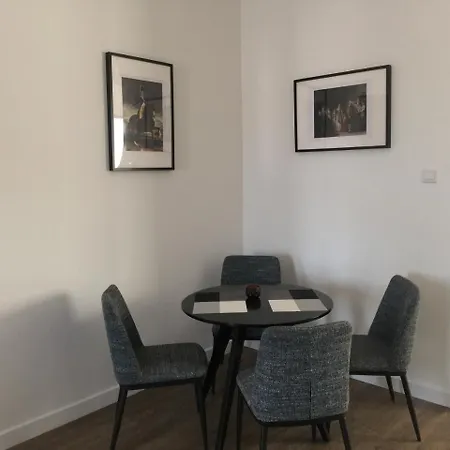 Apartment Large Holiday Apartments Larnaca